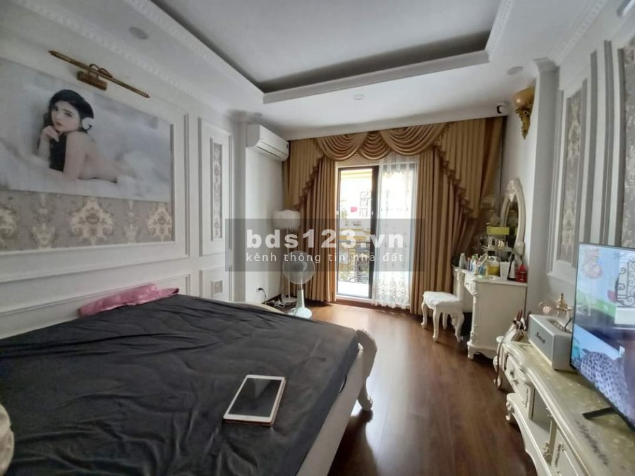 Bán nhà Đống Đa Xã Đàn dtsd 57m2 mt 5m giá rẻ gần đường ô tô full nội thất hiện đại, giá 4.xx tỷ