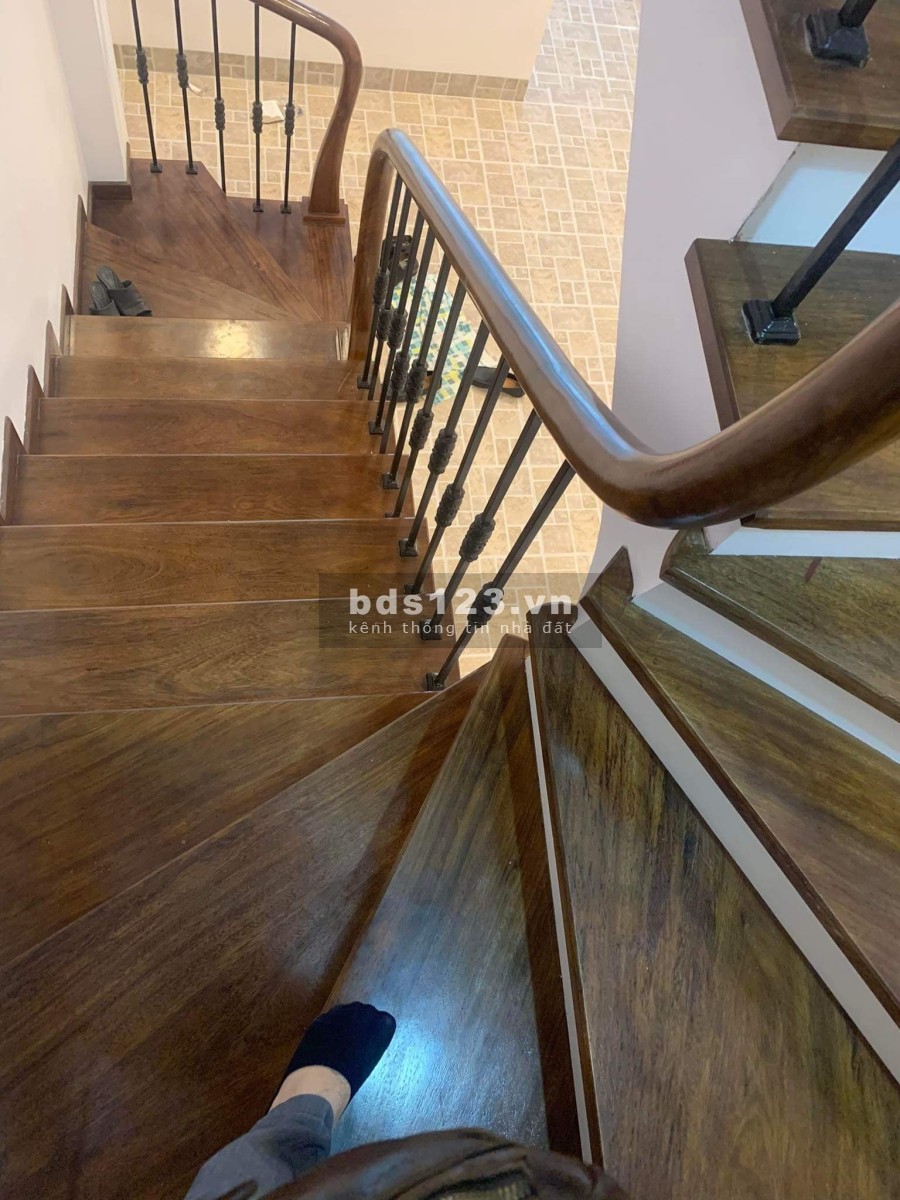 Nhà nguyên căn Ngọc Thuỵ Đẹp như hoa hậu, phong cách trẻ trung, hiện đại, giá tốt