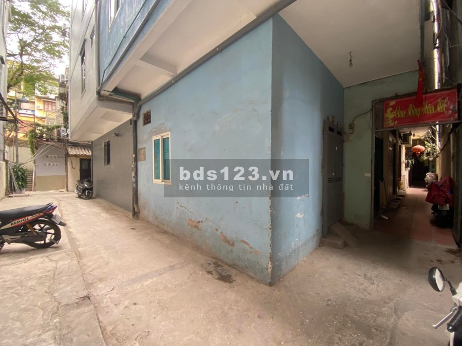 Bán nhà đường Bưởi Quận Ba Đình 4 tầng, lô góc ngõ rộng giá bán chỉ 2.4 tỷ, thương lượng