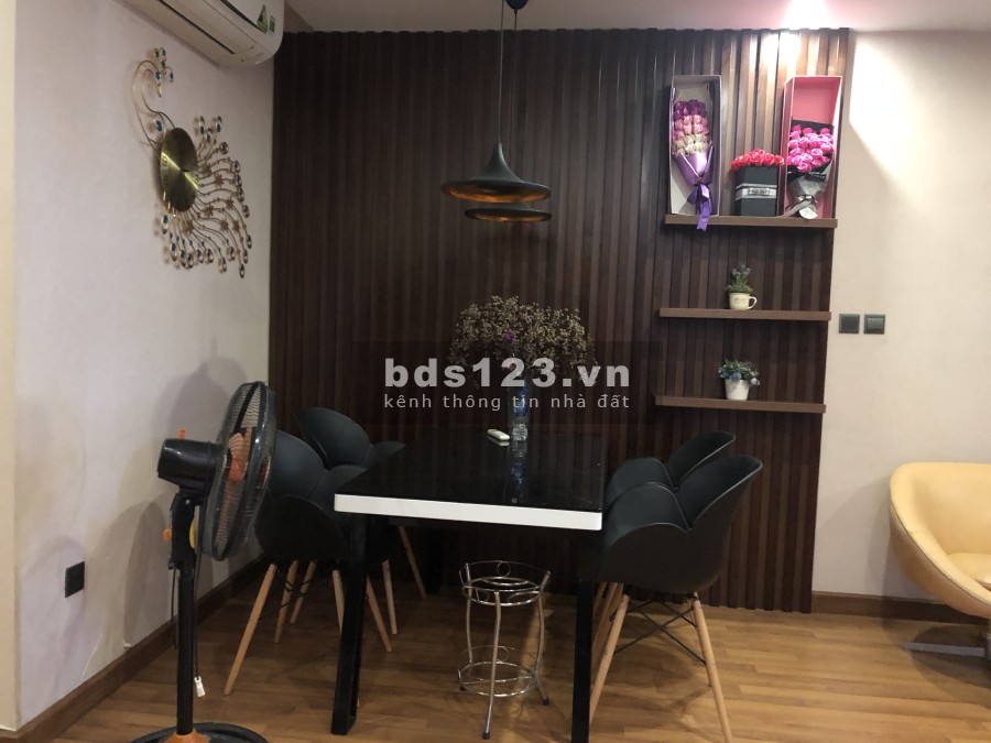 Cho thuê 1 phòng trong căn hộ chung cư Home city giá chỉ 5 triệu/tháng, vào ở ngay, đủ nội thất