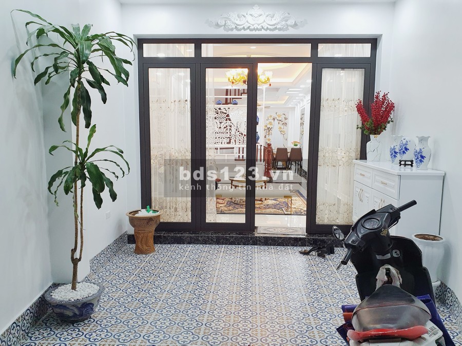 Bán nhà Đống Đa Xã Đàn dtsd 57m2 mt 5m giá rẻ gần đường ô tô full nội thất hiện đại, giá 4.xx tỷ