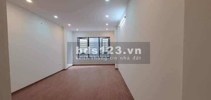 Cần bán nhà Dịch vọng hậu, Cầu Giấy diện tích sử dụng 38m2, đúc 7 tầng, giá bán 7.5 tỷ