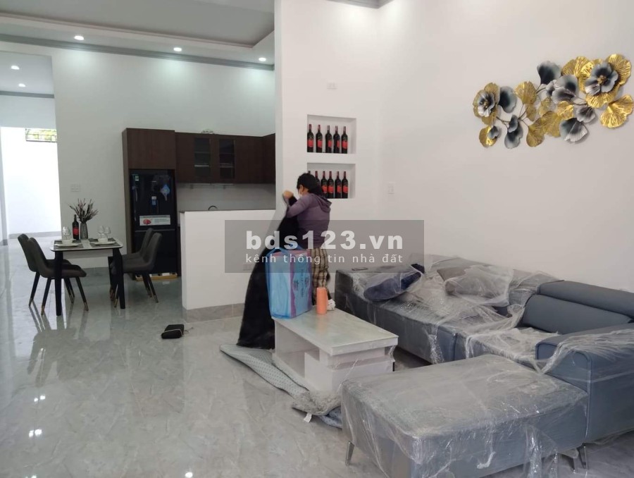 Nhà mới P.Bảo Vinh thành phố Long Khánh đầy đủ nội thất bàn giao vào ở được ngay