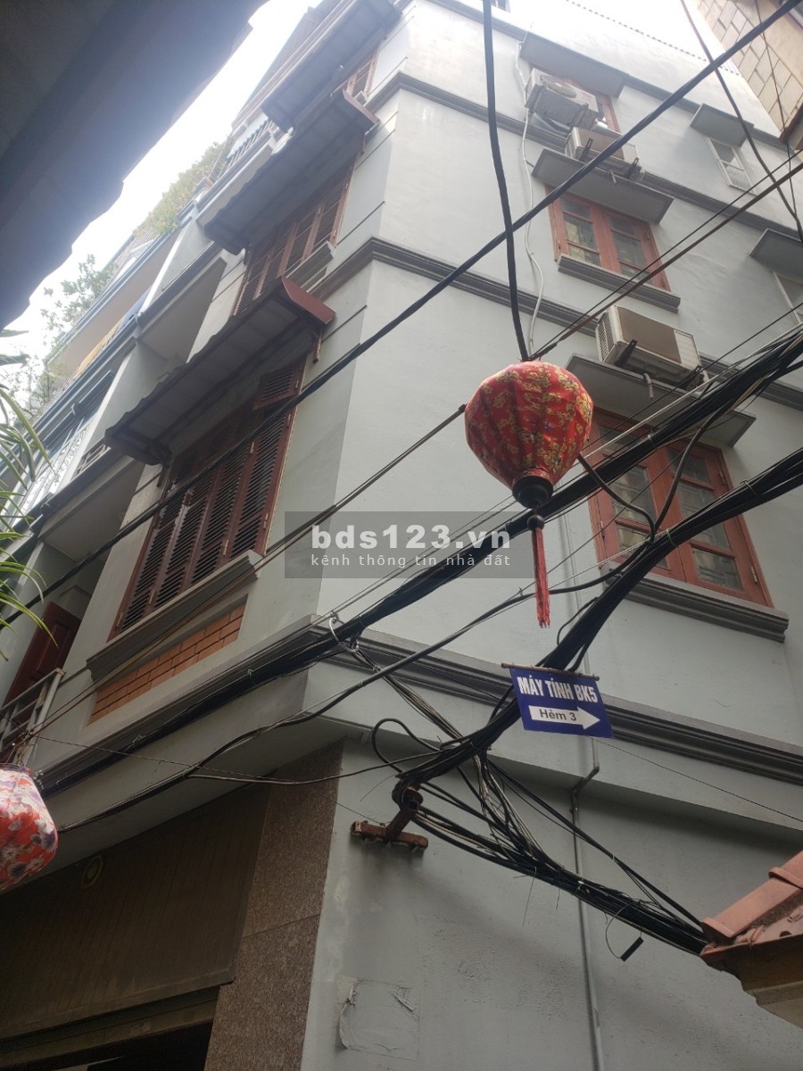 Chính chủ cần bán nhà diện tích sổ đỏ là 33m2, lô góc, 5 tầng, 2 mặt thoáng