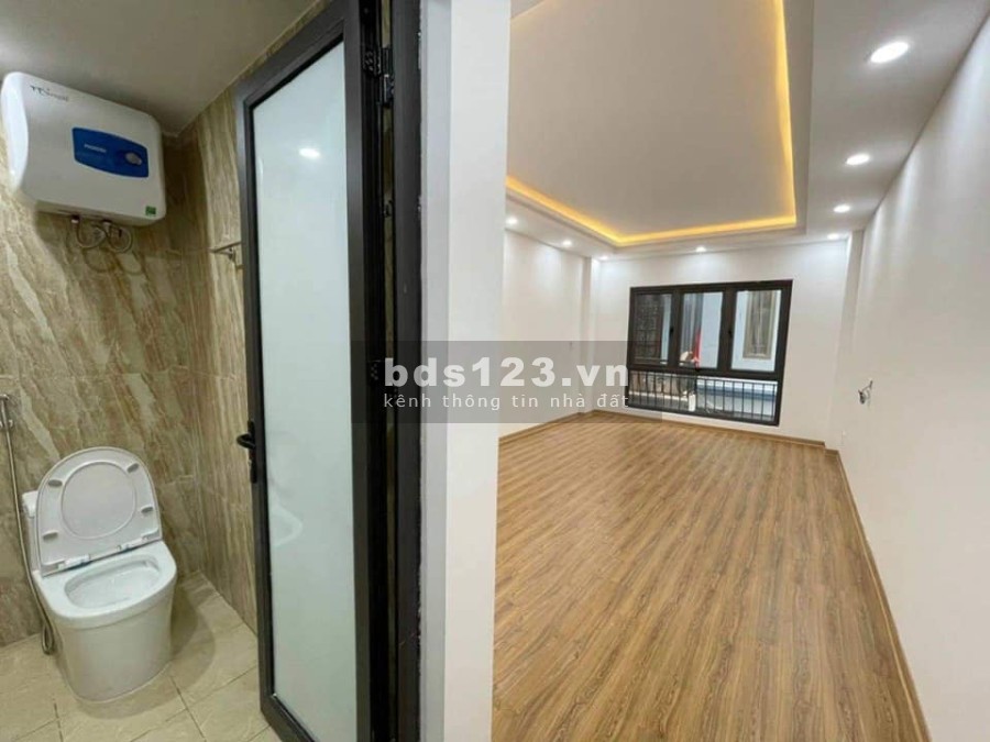 Bán nhà nguyên căn Vũ Thạch sổ đỏ chính chủ mặt tiền rộng 8m, giá bán 16 tỷ, lh 0377839296