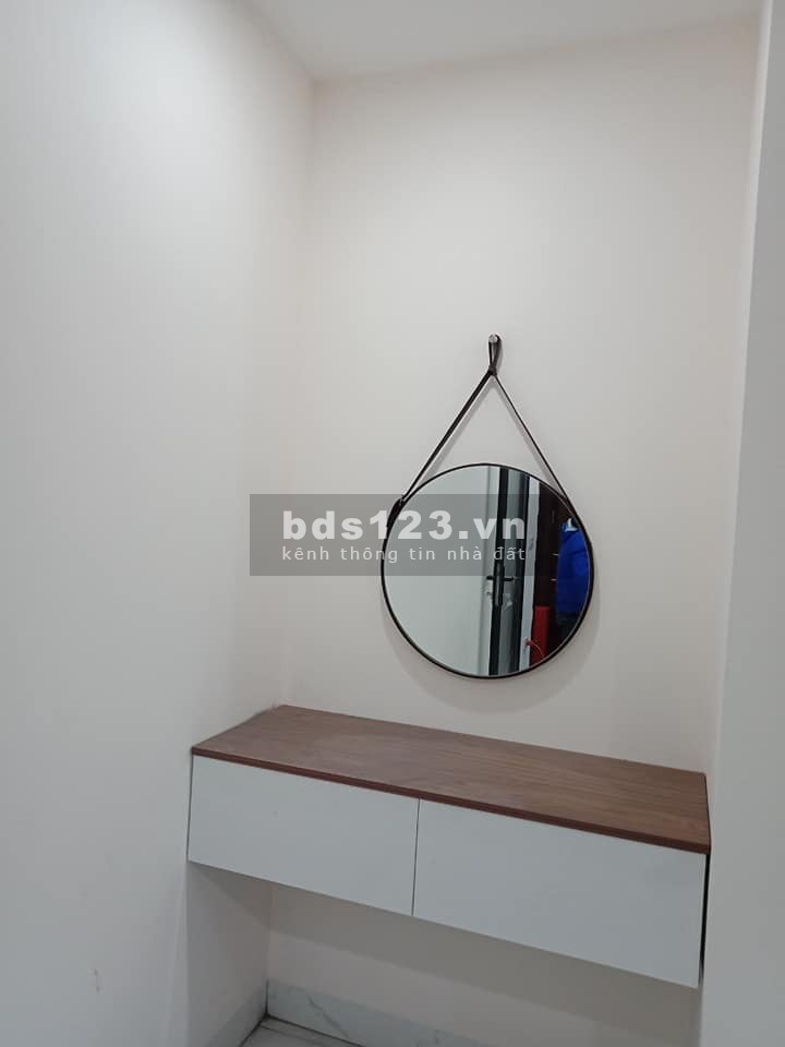Bán nhà nguyên căn Vũ Thạch sổ đỏ chính chủ mặt tiền rộng 8m, giá bán 16 tỷ, lh 0377839296