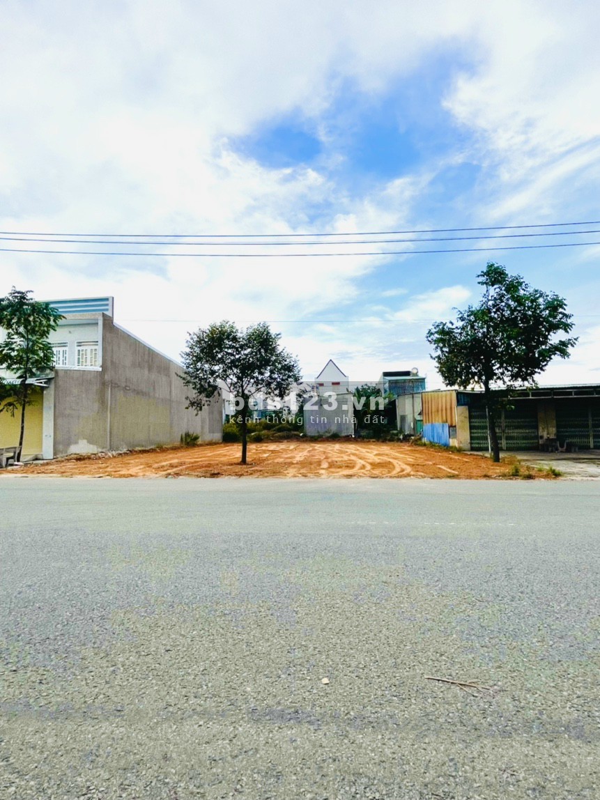 Vợ chồng tôi cần bán 2 lô đất diện tích 599m2 thổ cư 100% tại Bình Dương giá tốt đầu tư
