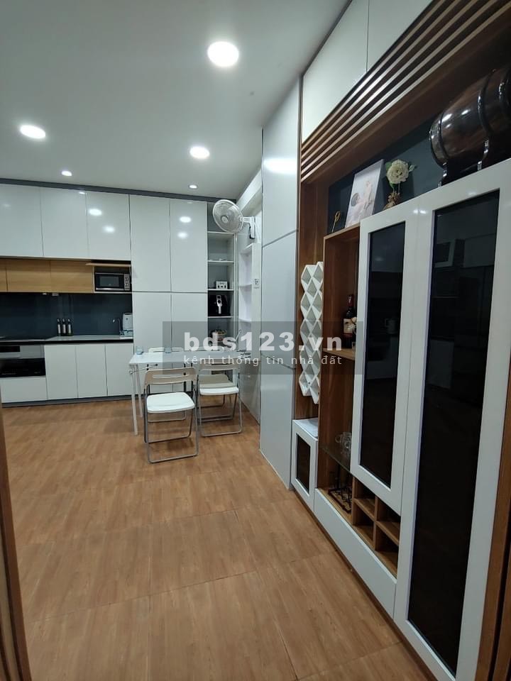 Bán nhà Đống Đa Xã Đàn dtsd 57m2 mt 5m giá rẻ gần đường ô tô full nội thất hiện đại, giá 4.xx tỷ