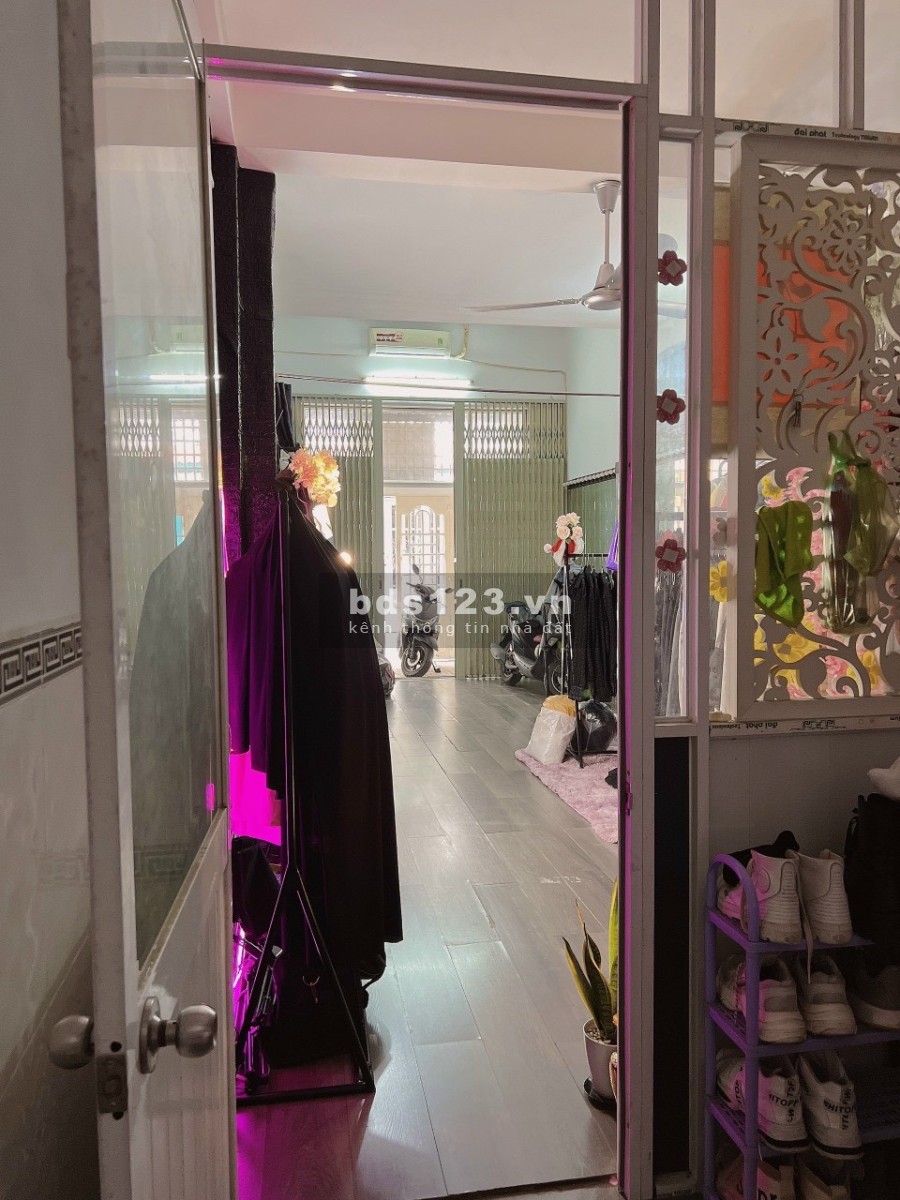 Bán nhà hẻm xe hơi 4.5m, đường Âu Dương Lân, phường 3, Quận 8 sổ hồng riêng, lhcc