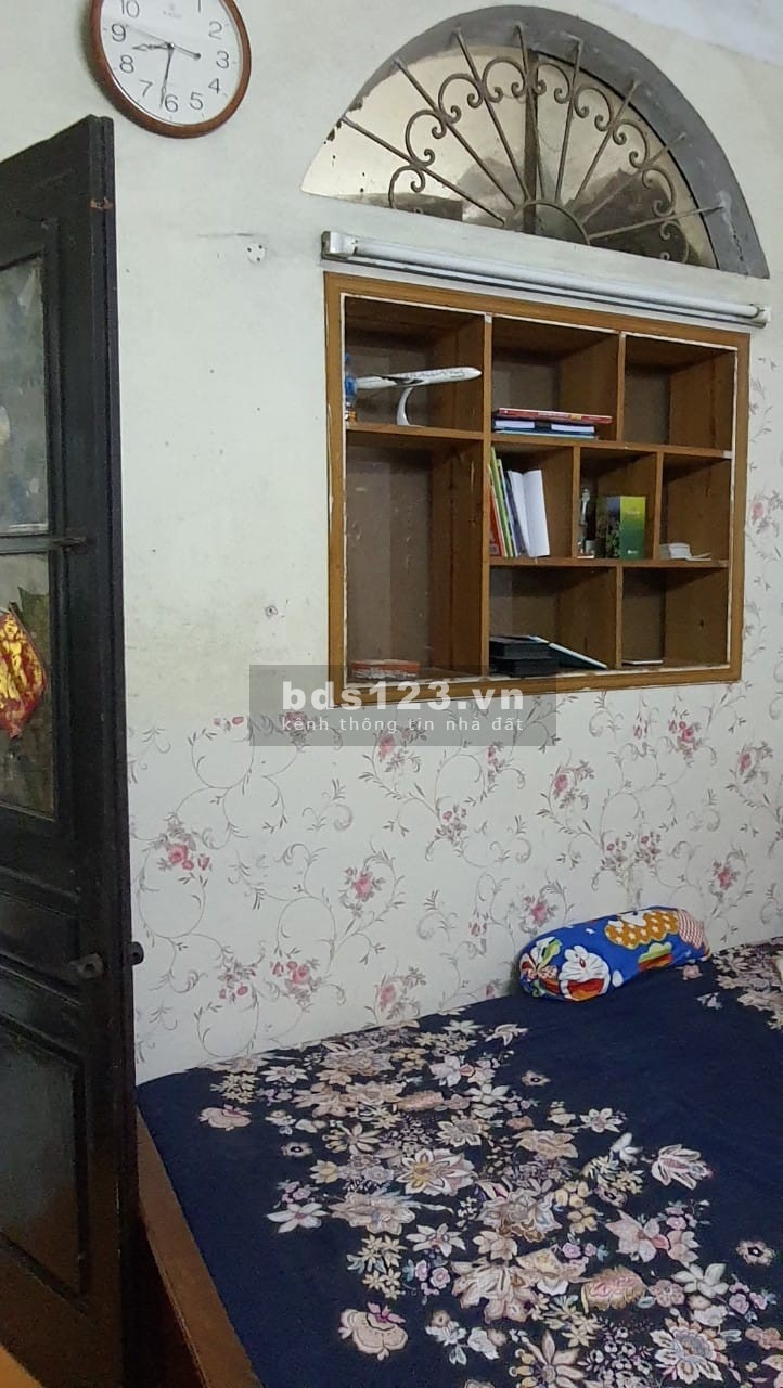 Cần bán nhà ngõ 118 Trương Định, Hai Bà Trưng diện tích sử dụng 30m2, giá 2,5 tỷ, 2,3 ty
