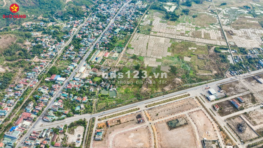 Chỉ 2 tỷ sở hữu ngay 1 lô liền kề với vị trí siêu đẹp tại trung tâm thành phố Uông Bí sổ sẵn
