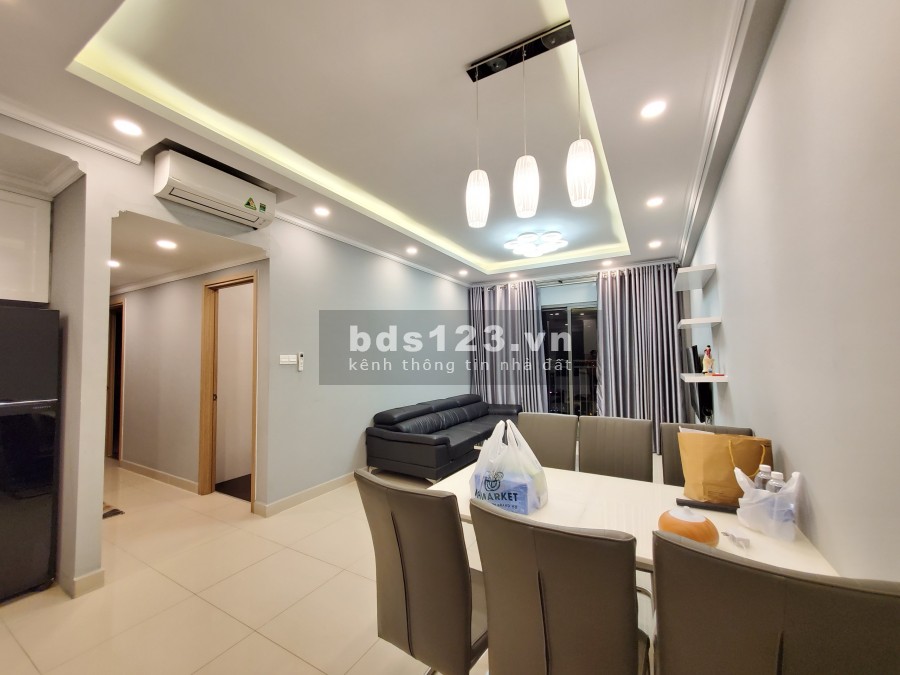 Chính chủ cần bán căn hộ 3 pn đầy đủ nội thất giá bán chỉ 5.3 tỷ, lh 0909986202 MR THUẬN