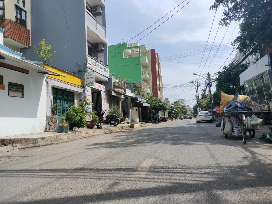 Bán nhà 2 mặt tiền hẻm xe tải Nguyễn Văn Yến đúc kiên cố 2 lầu, kinh doanh giá tót 3.89 tỷ