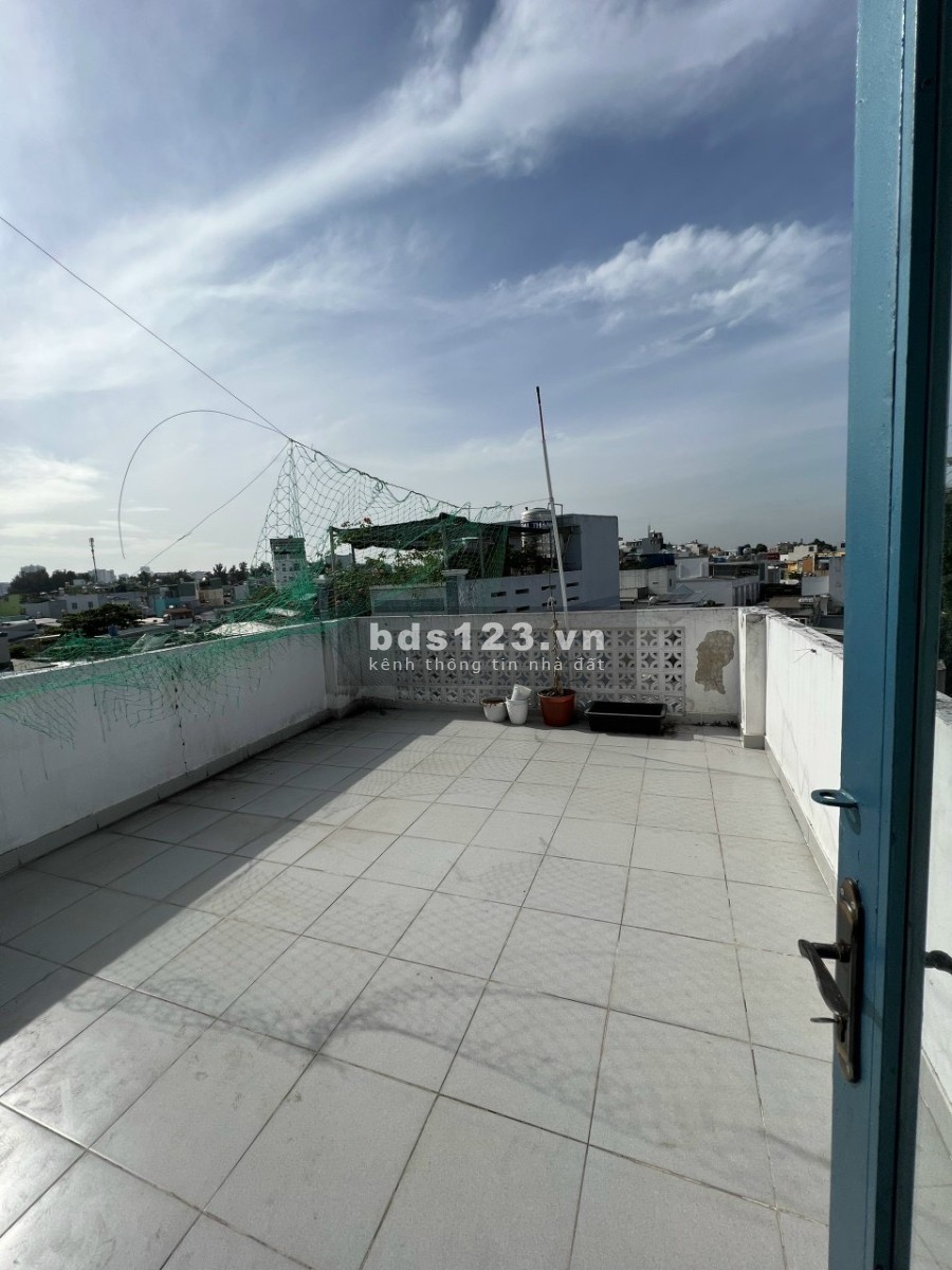 Bán nhà hẻm rộng 4m, đường Dương Bá Trạc, phường 1, Quận 8 giá thương lượng