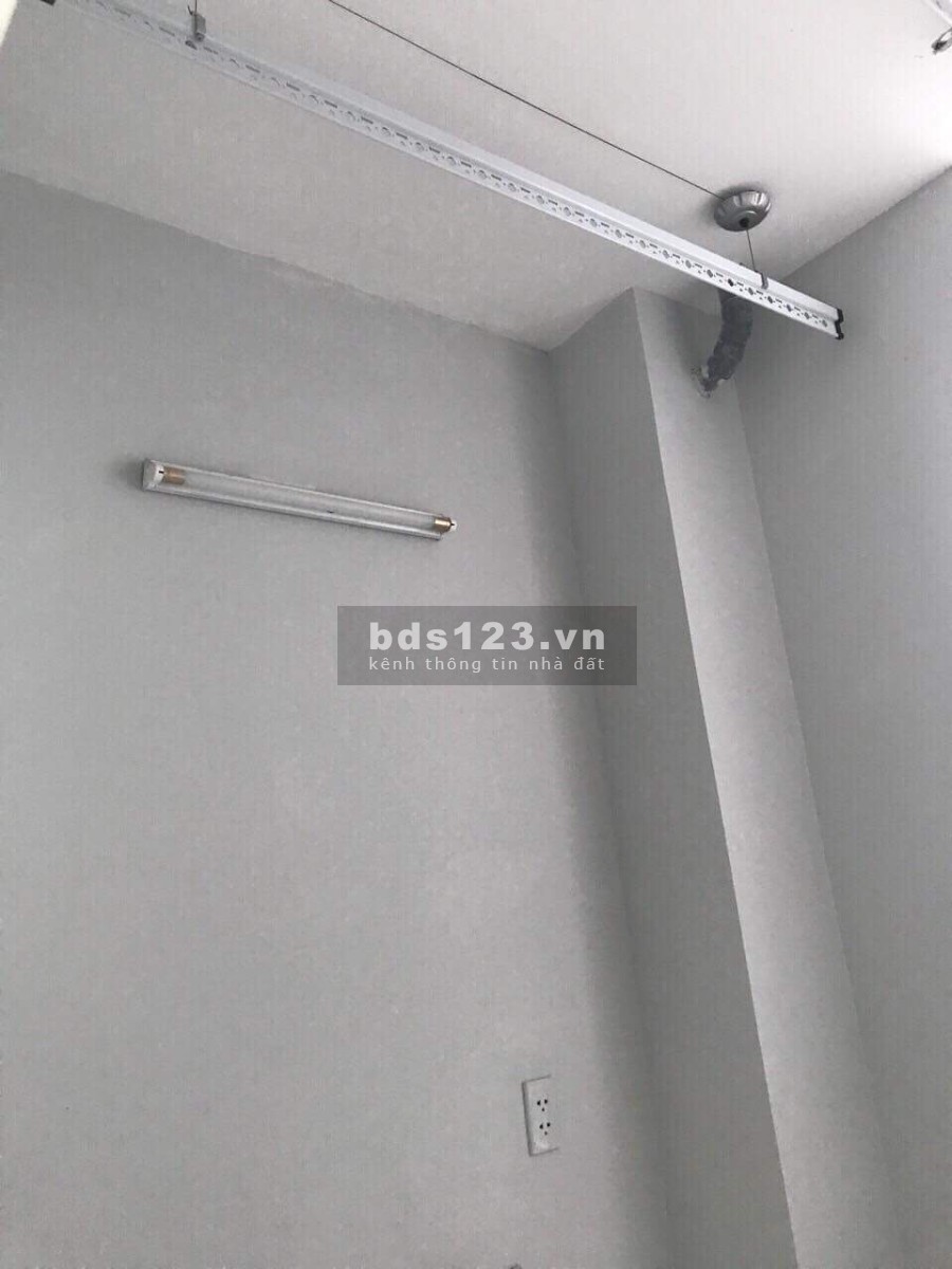 Tôi cần cho thuê nhanh chung cư Topaz City, mặt tiền đường Cao Lỗ, Phường 4, Quận 8 lh 0939353599