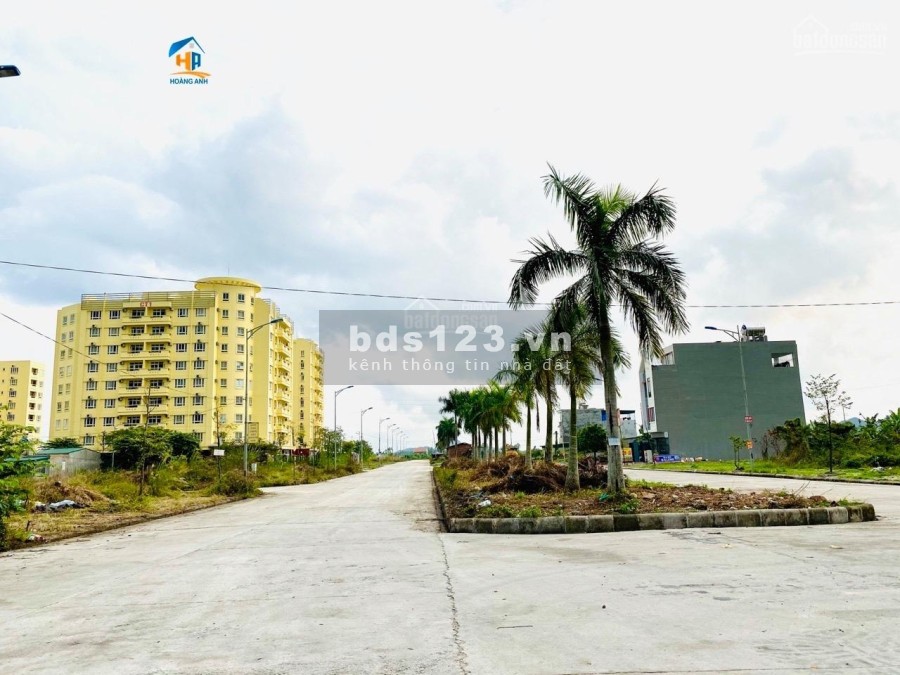 Bán lô đất Hoa Nhàn A, Yên Thanh, sổ đỏ đầy đủ giá 1.6 tỷ, liên hệ 0902348669 tiện ích đầy đủ