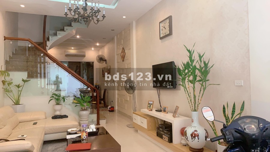 Bán nhà nguyên căn khu đô thị Đại Kim Linh Đàm dtsd 40m2 4 tầng mt 4m giá bán 4.1 tỷ