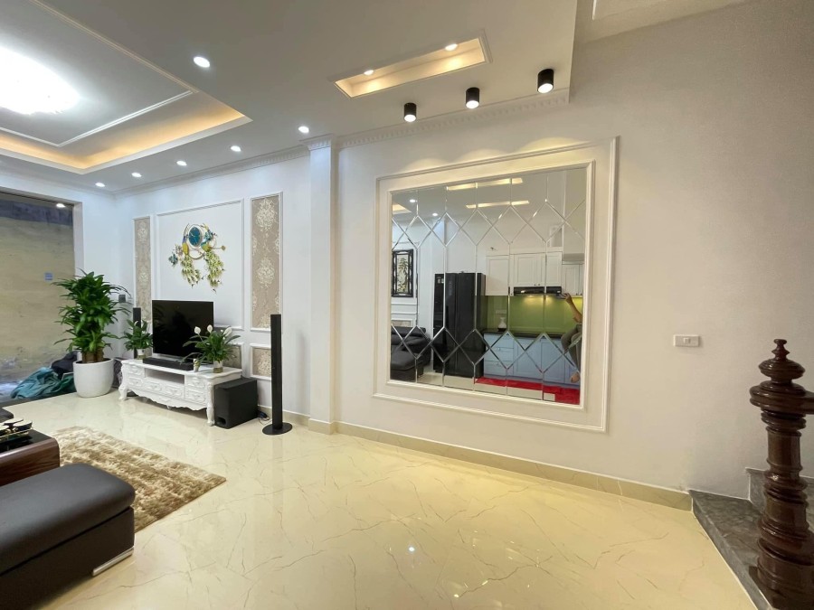 Bán gấp nhà mặt phố Minh Khai, Hai Bà Trưng, giá bán 5 tỷ sổ đỏ phân lô, lh 0974575689