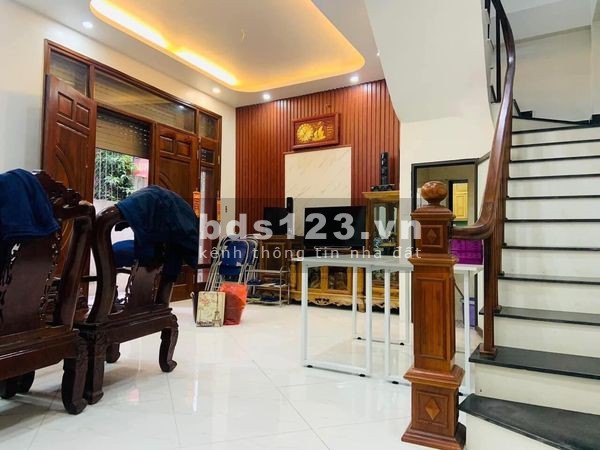 Nhà 5 tầng thiết kế hiện đại, phù hợp với mọi nhu cầu giá bán thoả thuận, liên hệ 0989847727