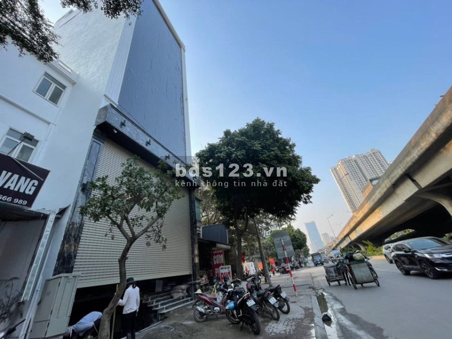 Mặt phố Hoàng Cầu, Đống Đa, 238m2, giá: 75 tỷ, mt: 8.2m, 10 tầng, cho thuê 200 triệu/ tháng,
