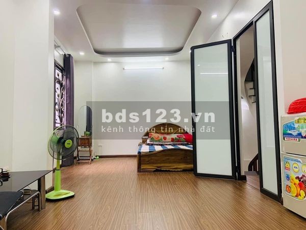 Nhà 5 tầng thiết kế hiện đại, phù hợp với mọi nhu cầu giá bán thoả thuận, liên hệ 0989847727