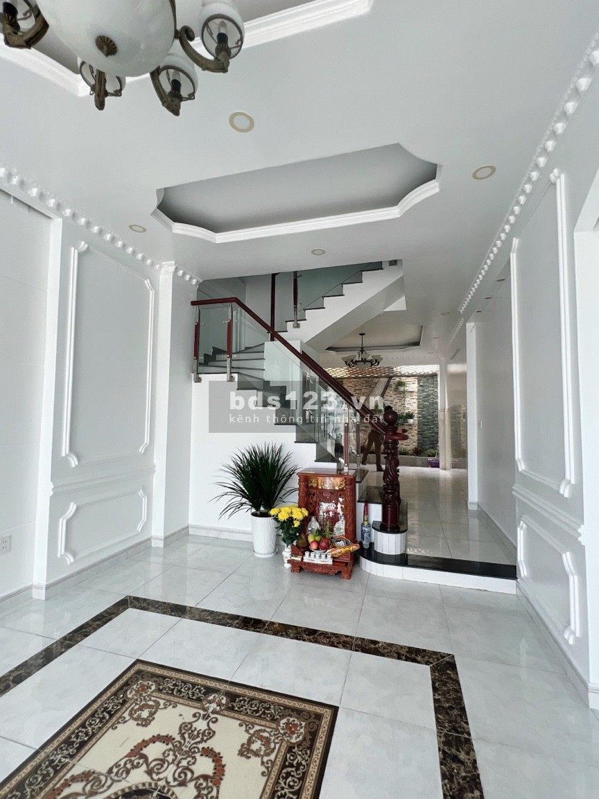 Cần bán nhà siêu rẻ tại An Dương Vương Bình Tân, dt 4x25(102m2), 4.5 tầng giá chỉ 10,79 tỷ