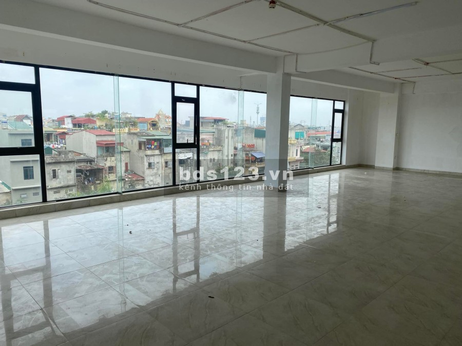 Cho thuê mặt bằng kinh doanh toà nhà văn phòng, thành phố Thanh Hoà, giá tốt đầu tư