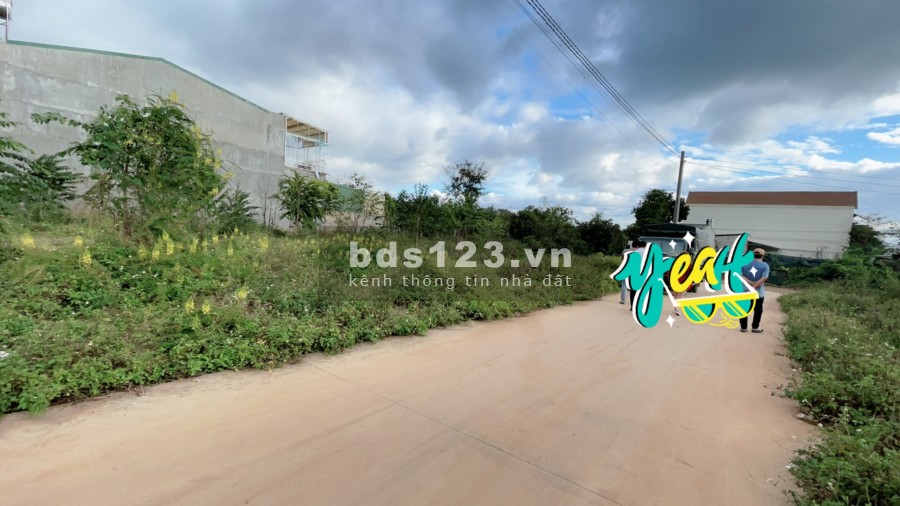 Bán gấp lô đất hẻm cấp 1 đường Nguyễn Tri Phương nối dài, giá tốt, liên hệ 0935767366