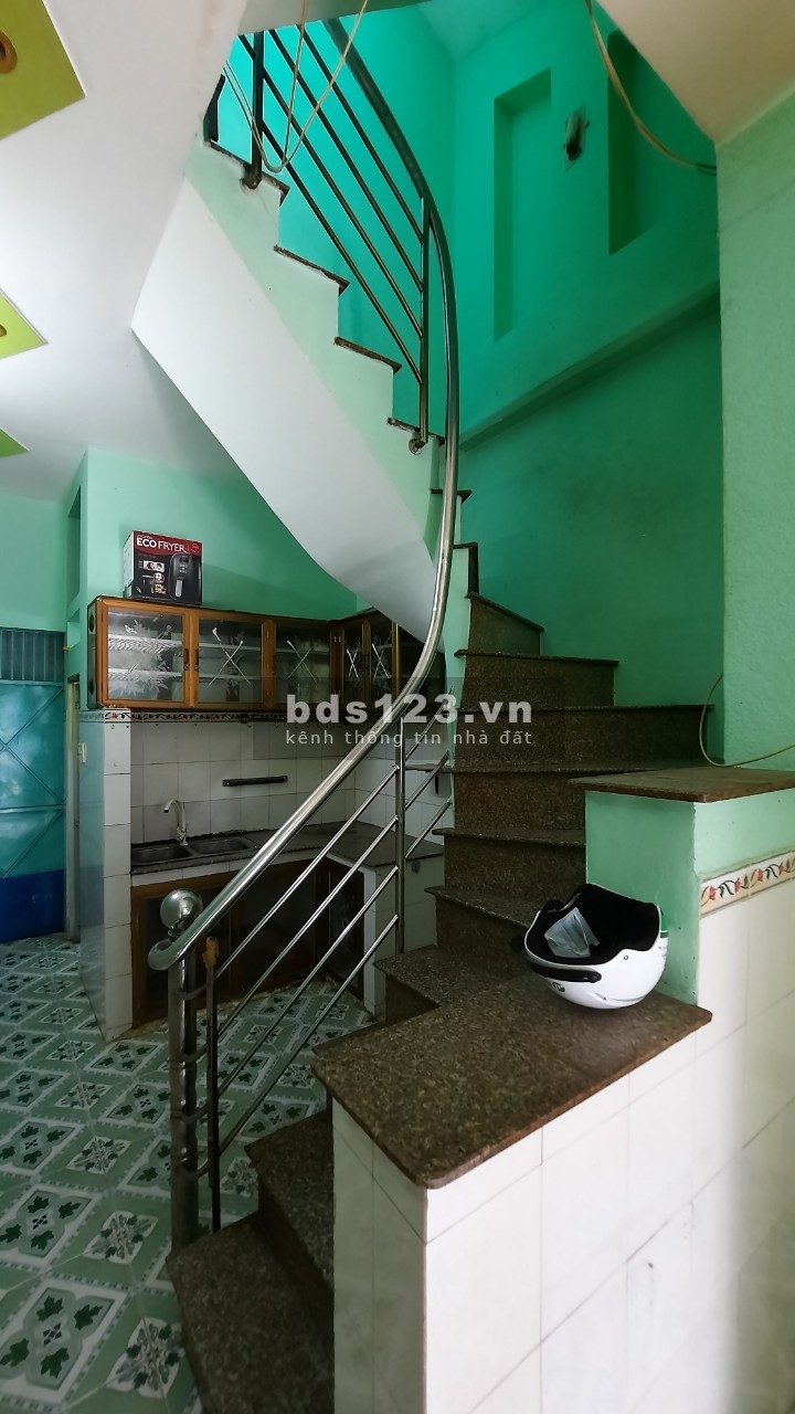 Cần cho thuê nhà nguyên căn giá rẻ đẹp liên hệ 0909050268, giá chỉ 7 triệu/tháng, lhcc