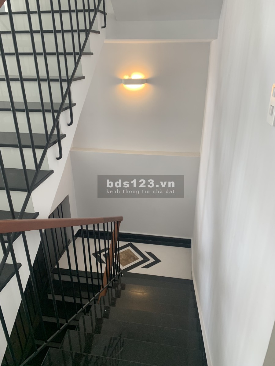 Cho thuê Shophouse Saritown Sala. Hoàn thiện đẹp. Lh: 0932689228