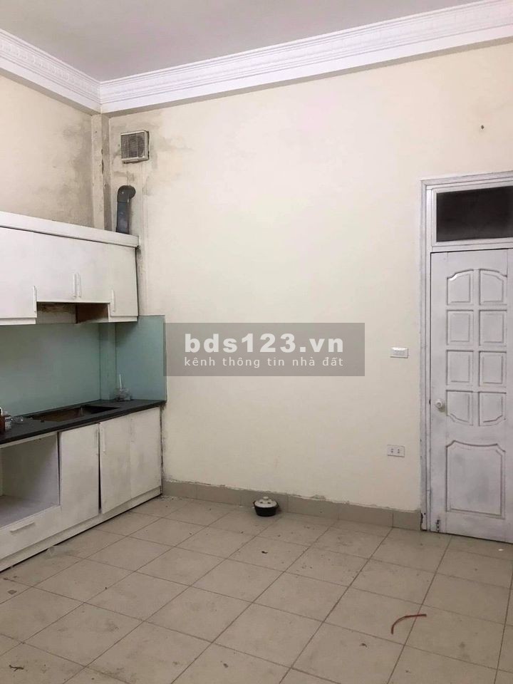 Vỡ nợ bán gấp nhà Đường Láng 86m mặt tiền 3.6m giá 6.5 tỷ vị trí gần phố, yên tĩnh