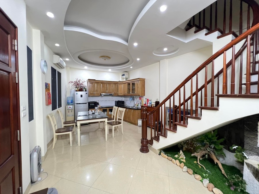 Bán nhà nguyên căn riêng Minh Khai Hai Bà Trưng nhà mới vào ở luôn 42m 5 tầng giá 3.9 tỷ