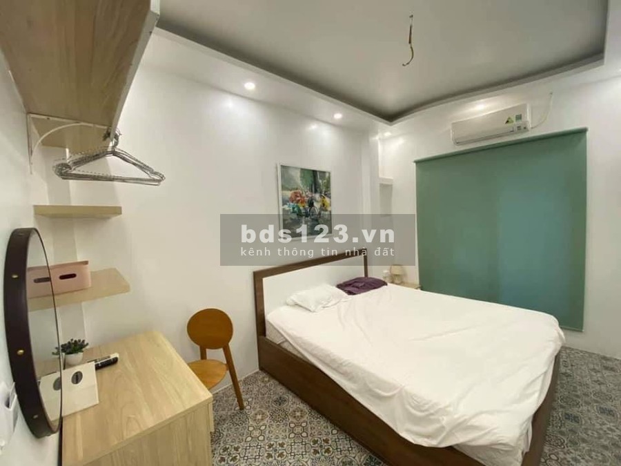 Bán nhà nguyên căn đường Nguyễn Sơn, Quận Long Biên, giá tốt khu dân cư đông đúc