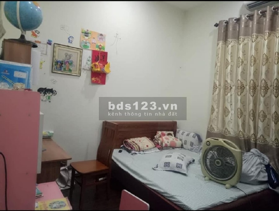 Nhà rẻ nhất Tư Đình, Long Biên diện tích to 54m2 giá 63,8 triệu/m2 ô tô 7 chỗ cách cổng 20m