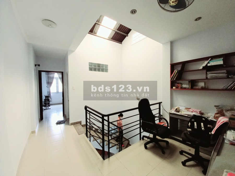 Hẻm xe hơi 6m Vòng xoay An Lạc BT, dt 76m2 (4.2x18), 3PN vị trí đẹp, kẹt tiền bán gấp 4.8 tỷ TL
