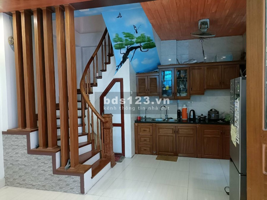 Cần bán nhà mặt tiền rộng trên 8m, kinh doanh, 19/5 diện tích sử dụng 31m2, 5 tầng, giá 5.3 tỷ