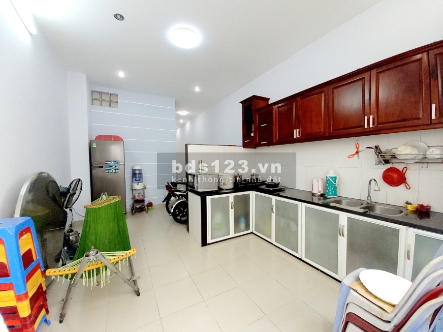 Hẻm xe hơi 6m Vòng xoay An Lạc BT, dt 76m2 (4.2x18), 3PN vị trí đẹp, kẹt tiền bán gấp 4.8 tỷ TL