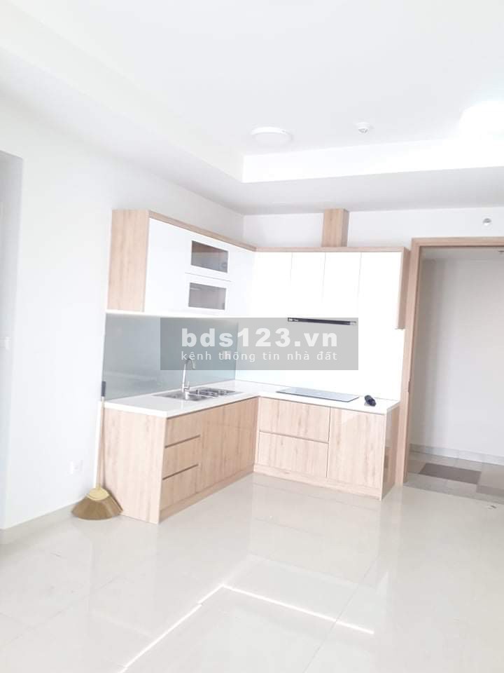 Cho thuê gấp trệt Emerald dự án Celadon City giá chỉ 10 triệu/tháng tiện ích đầy đủ