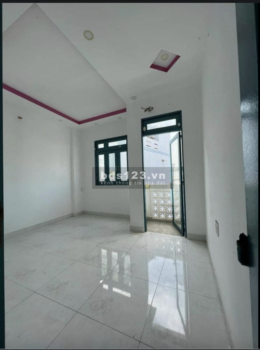 Bán nhà hẻm rộng 4m, đường Dương Bá Trạc, phường 1, Quận 8 giá thương lượng