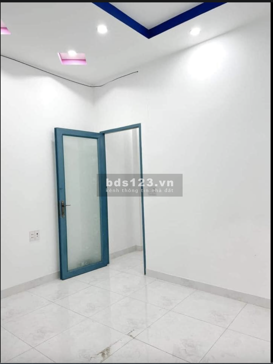 Bán nhà hẻm rộng 4m, đường Dương Bá Trạc, phường 1, Quận 8 giá thương lượng