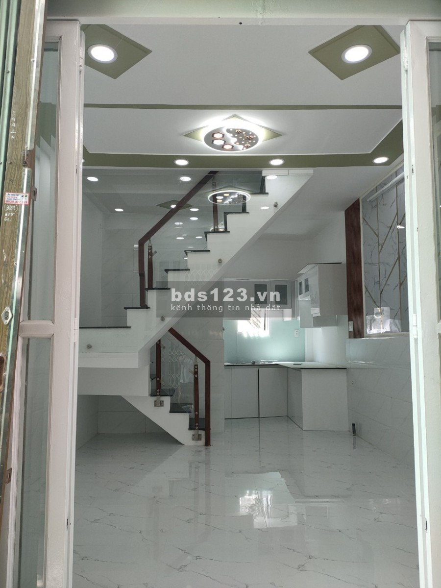 Bán nhà 2 phòng ngủ, Huỳnh Tấn Phát Nhà Bè giá bán 1.35 tỷ, hẻm rộng xe ra vào thoải mái