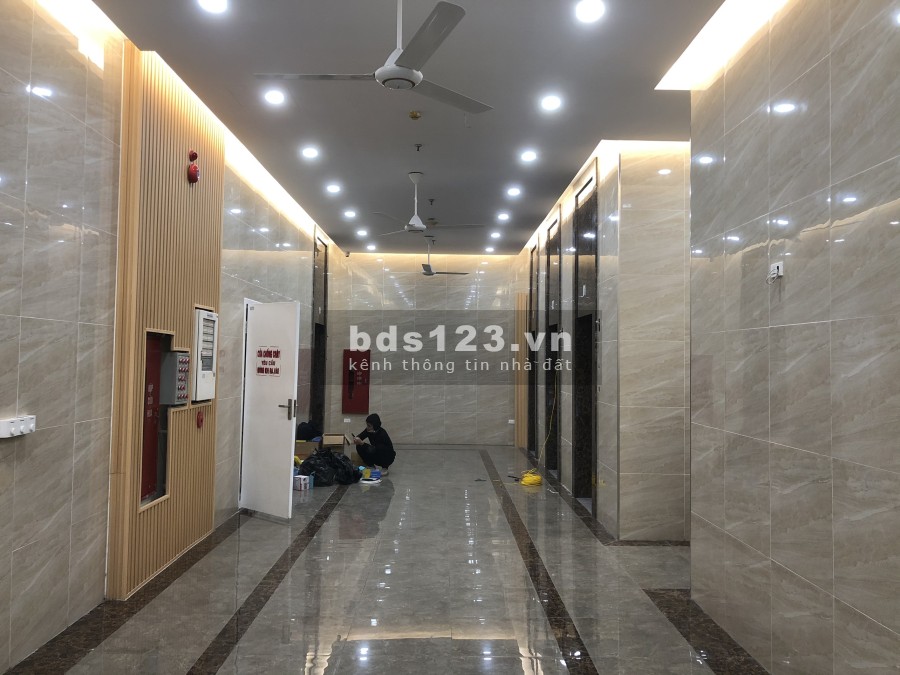 Chính chủ bán căn góc 70m Full nội thất giá tốt đầu tư, khu dân cư đông, tiện ích đầu đủ