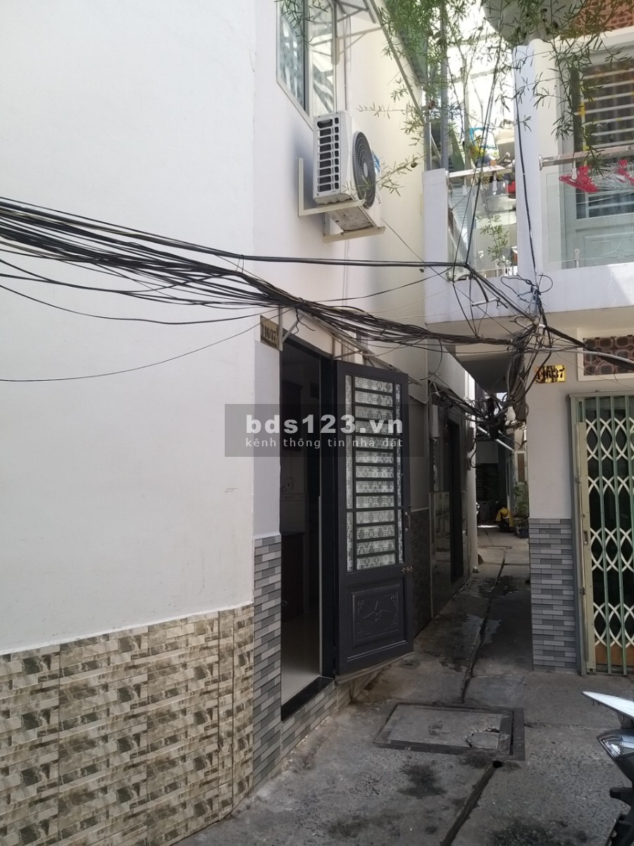 Chính chủ bán nhà nhỏ ngay trung tâm hẻm Võ Thị Sáu, phường 8, Quận 3, giá 2.1 tỷ, lh 0909145485