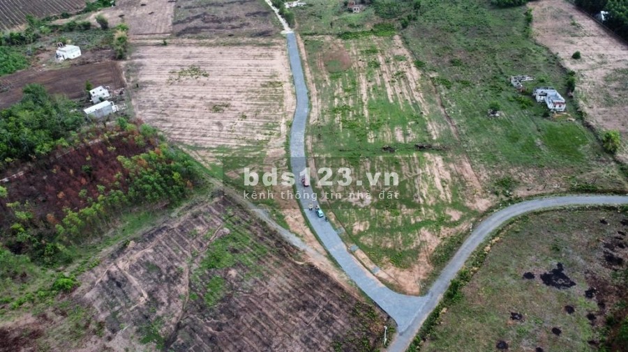 Bán đất ONT siêu bị trí đường Nhựa giá bán chỉ 1.8 triệu/m2, giá tốt, khu an ninh yên tĩnh