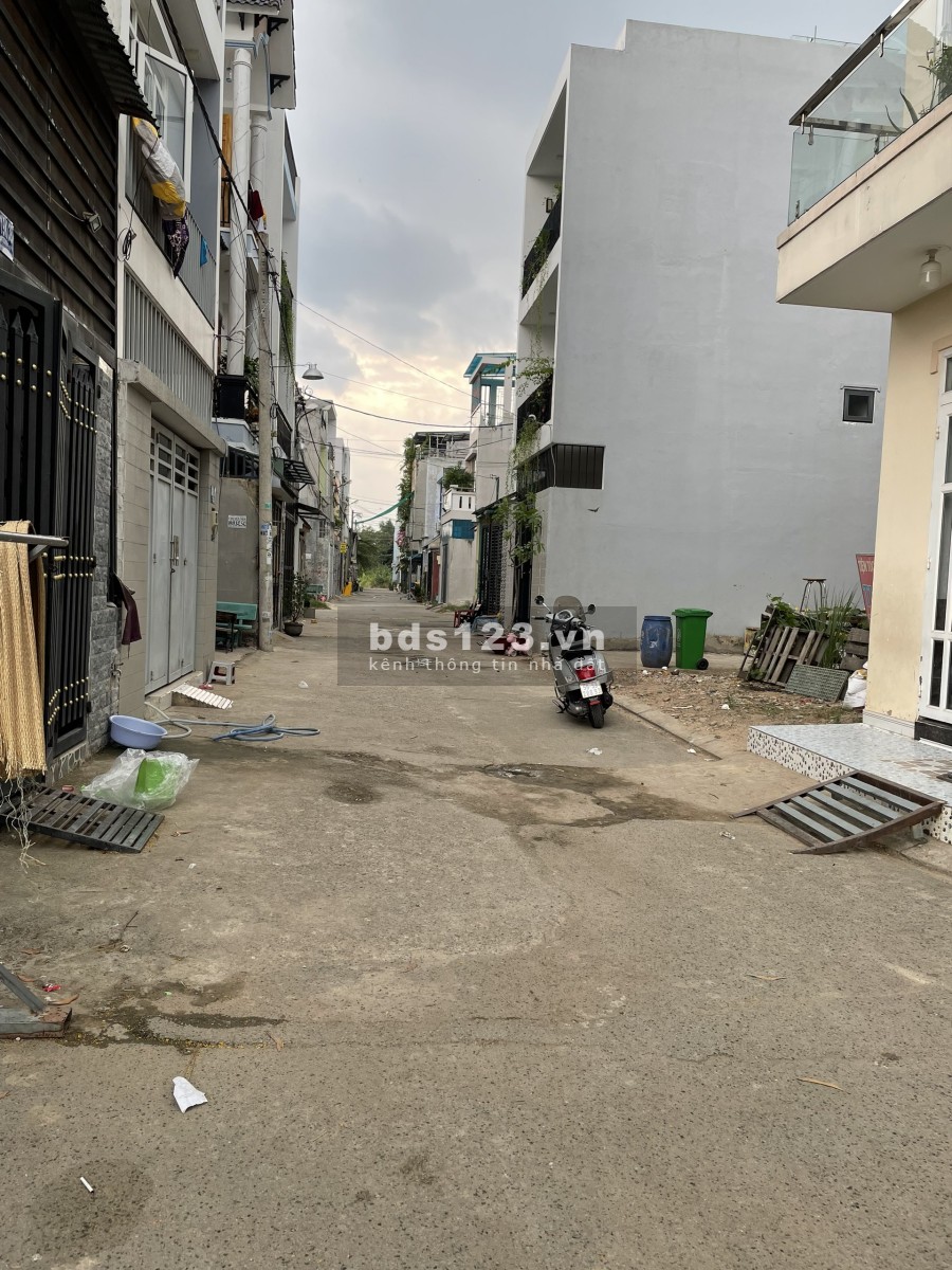 Bán đất giá đầu tư P. Bình Chiểu gần chợ đầu mối Thủ Đức giá bán chỉ 2,5 tỷ giấy tờ đầy đủ