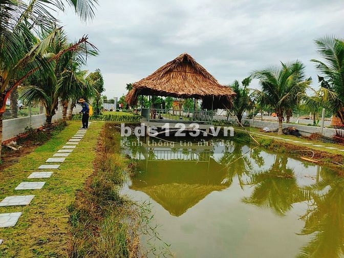 Cần bán lô đất vườn Củ Chi diện tích 500m2, có sẵn sổ hồng, khu dân cư đông, giá tốt