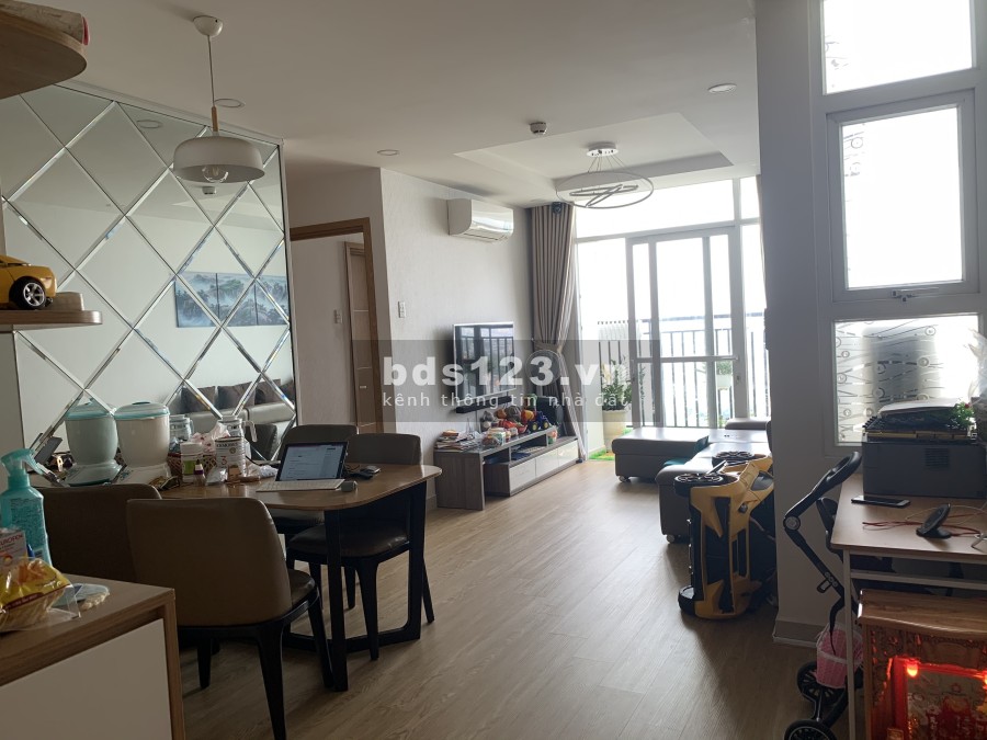 Chính chủ di dân cần bán căn góc Him Lam Phú Đông tầng cao view Landmark giá 2,4tỷ có thương lượng