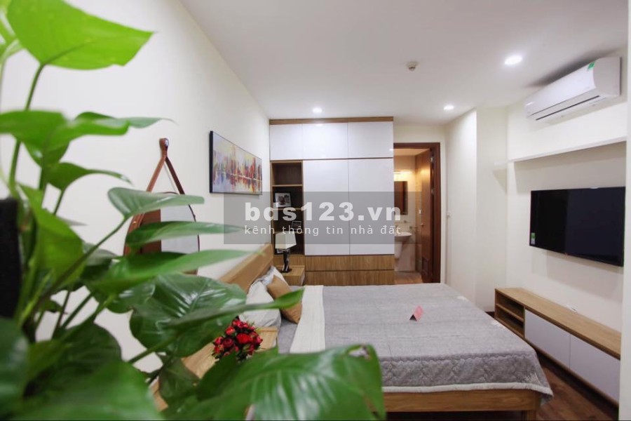 Chuyển nơi công tác cần bán gấp căn 2PN - 70m2, 3PN - 96.8m2 tầng đẹp view đẹp, giá độc nhất