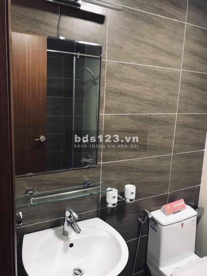 Chuyển nơi công tác cần bán gấp căn 2PN - 70m2, 3PN - 96.8m2 tầng đẹp view đẹp, giá độc nhất