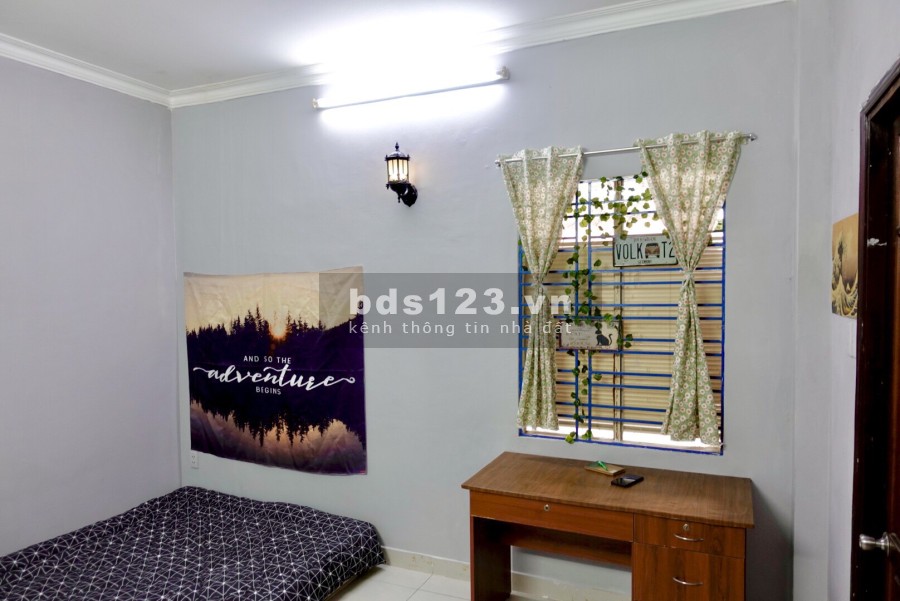 Phòng sân bay diện tích 25m2, bếp, nội thất, nhà vệ sinh riêng, free 1/2 tháng, 4 triệu/tháng